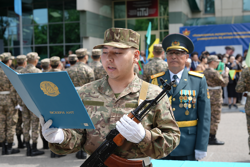 Военная кафедра АО «Международный университет информационных технологий» продолжает набор студентов для обучения по программам подготовки офицеров запаса (юношей и девушек) и сержантов запаса (юношей)