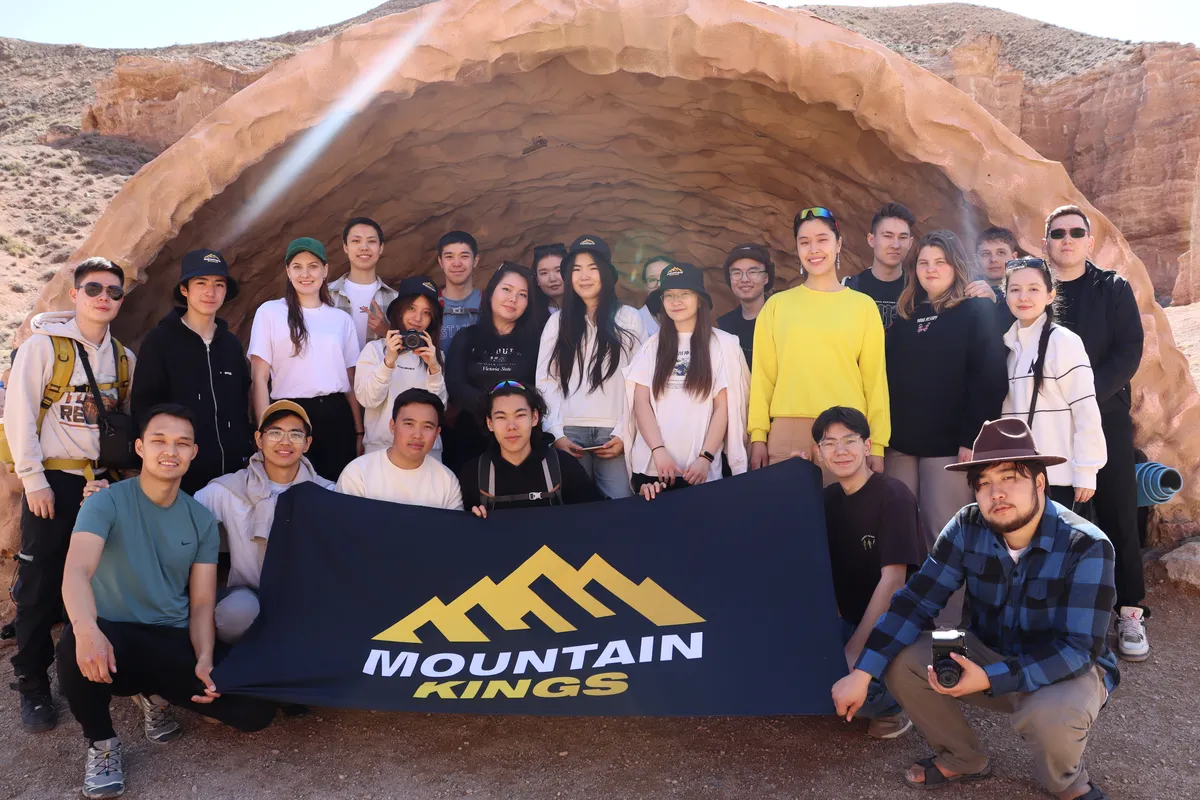 MOUNTAIN KINGS
