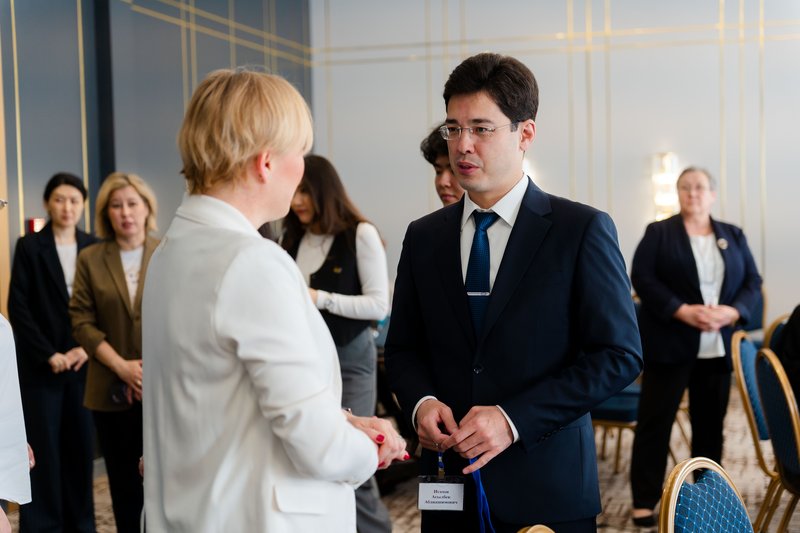 Исахов и Адерихина (1).JPG