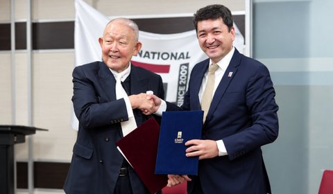 Today, the International Information Technology University hosted a meeting with Chan Young Bang, Ph.D., President of KIMEP University, dedicated to the prospects of higher education development, artificial intelligence, and academic cooperation