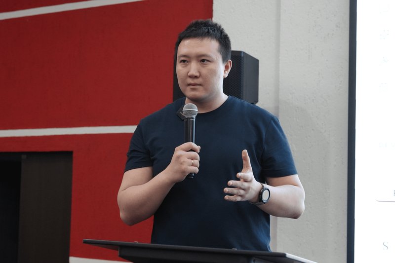 Digital Literacy and Artificial Intelligence