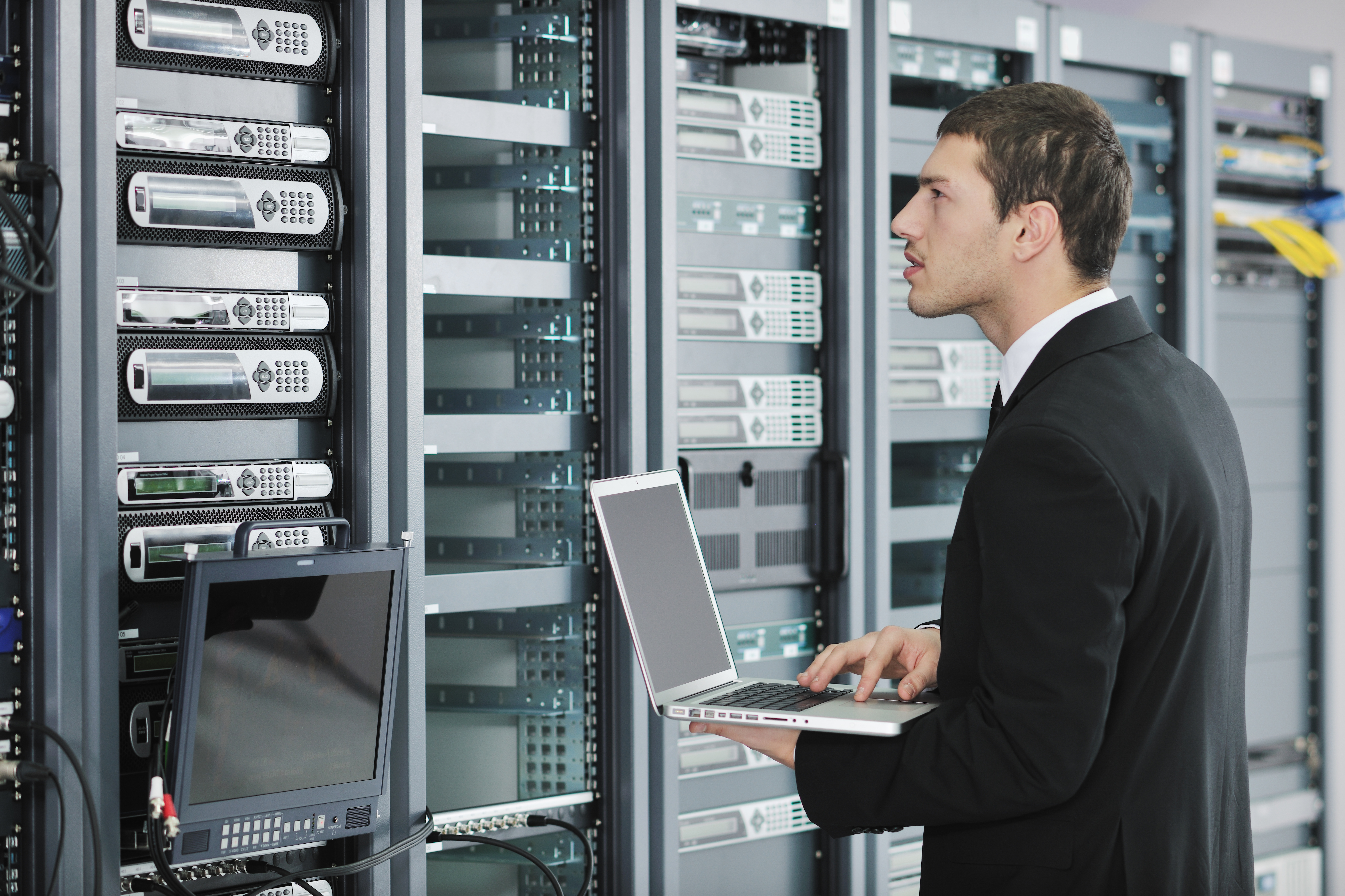 7M06110 Computer Systems and Software Engineering